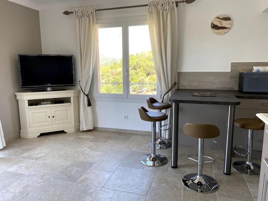 Agreable Appartement Vue Mer Les Issambres Εξωτερικό φωτογραφία
