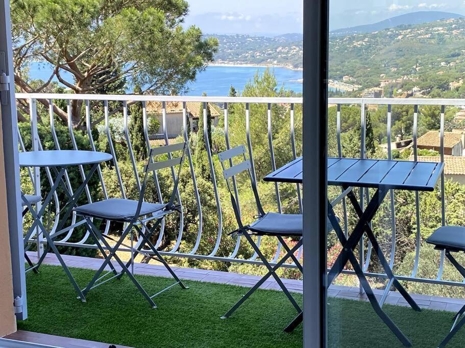 Agreable Appartement Vue Mer Les Issambres Εξωτερικό φωτογραφία